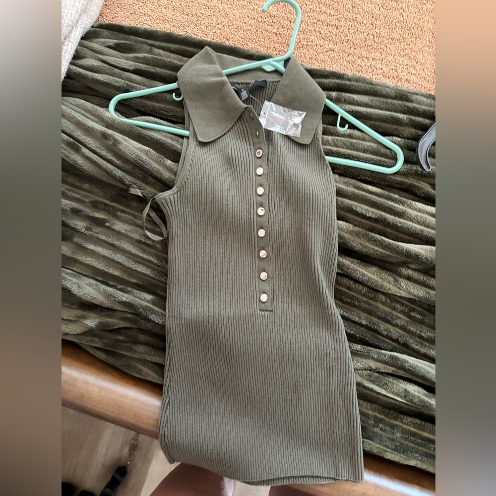 WHBM Ribbed Collared Top